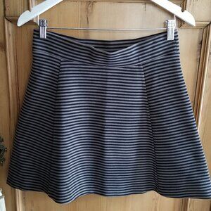BANANA REPUBLIC STRETCH SKIRT